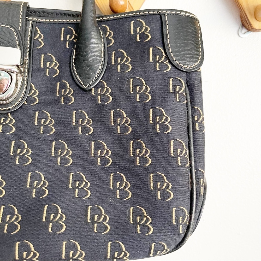 Dooney & Bourke Black Signature Print Purse - Picture 2 of 15